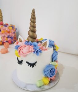 Classic unicorn cake