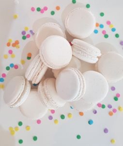 Vanilla macaron