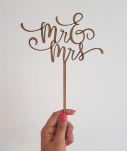 "Mr & Mrs" laser-cut topper