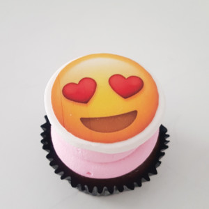 Love emoji cupcake