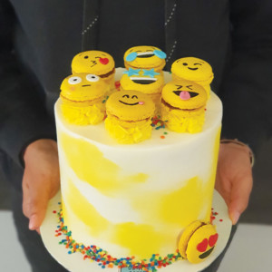 Emoji cake