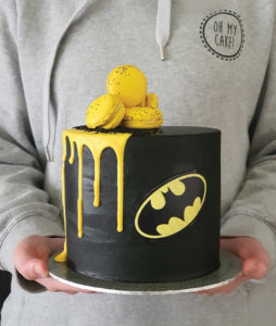 Classic Batman-inspired cake