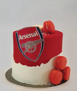 Arsenal-inspired cake