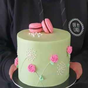 Roses & dandelions cake