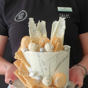 Silver wafer cake