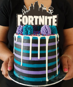Fortnite-inspired cake