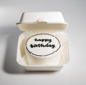 Happy Birthday Mini lunchbox cake | Image | Oh My Cake | Bakery in Fourways South Africa | Cakes | Macarons | Cupcakes