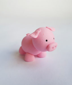 Piglet topper