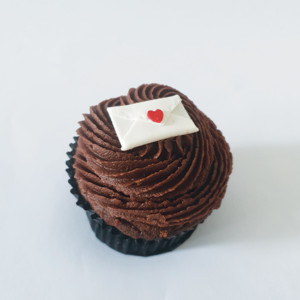 Love letter cupcake