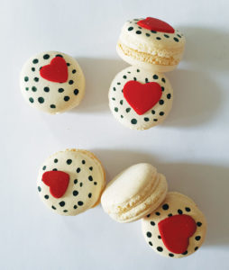 Polka dot macaron