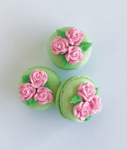 Dainty floral macaron