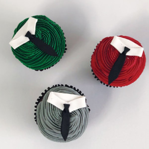 Shirt & tie cupcake