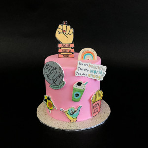Pins & Buttons cake