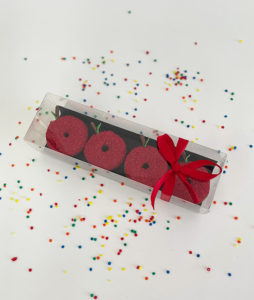 Box of 4 mini apple donuts