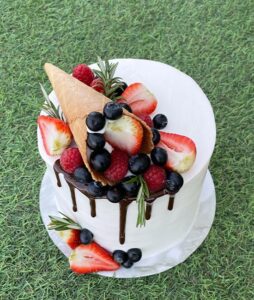 Festive Berry Cake