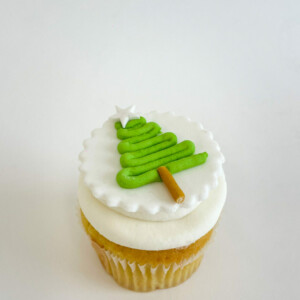 Vanilla Christmas tree cupcake