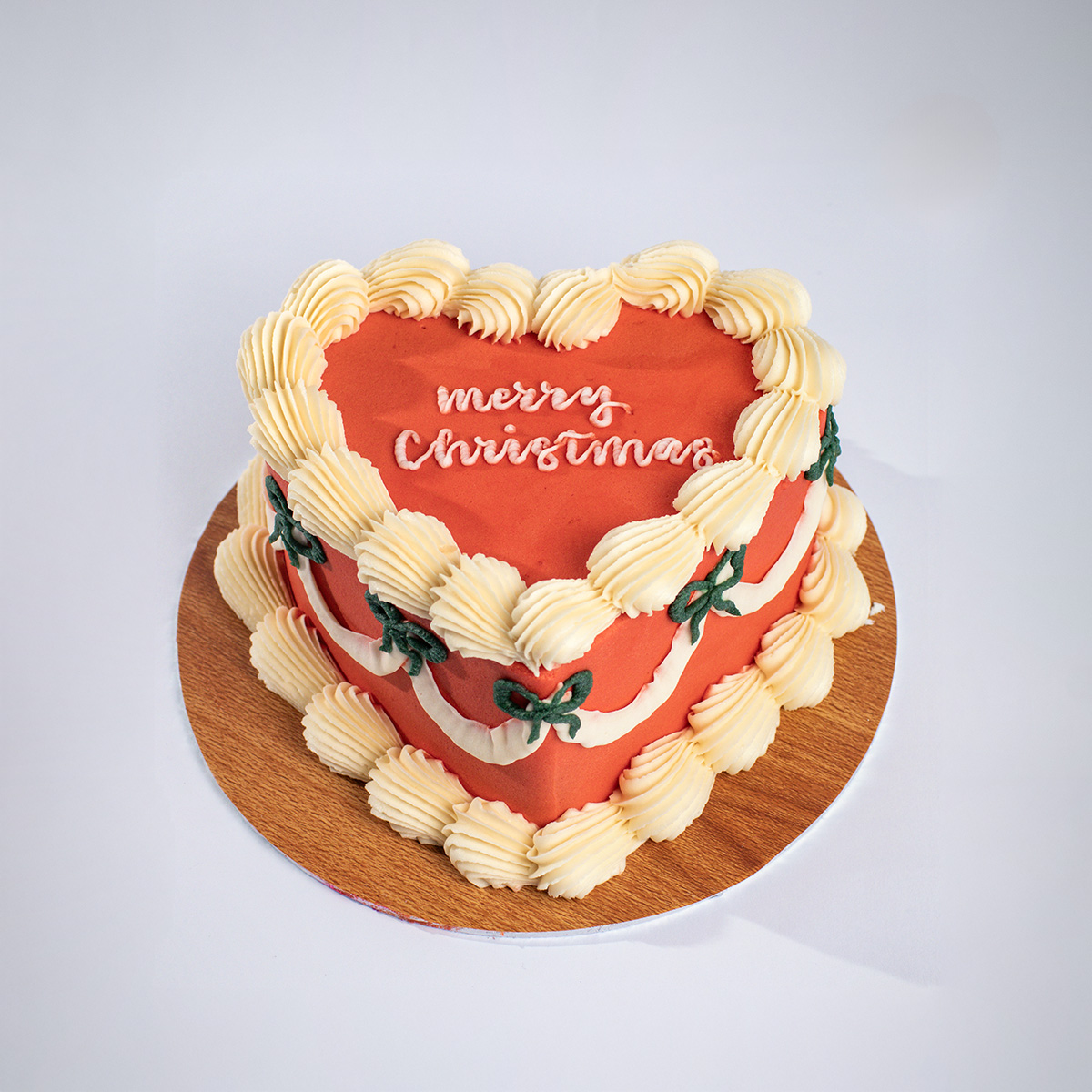 Christmas Vintage Heart Cake in Red